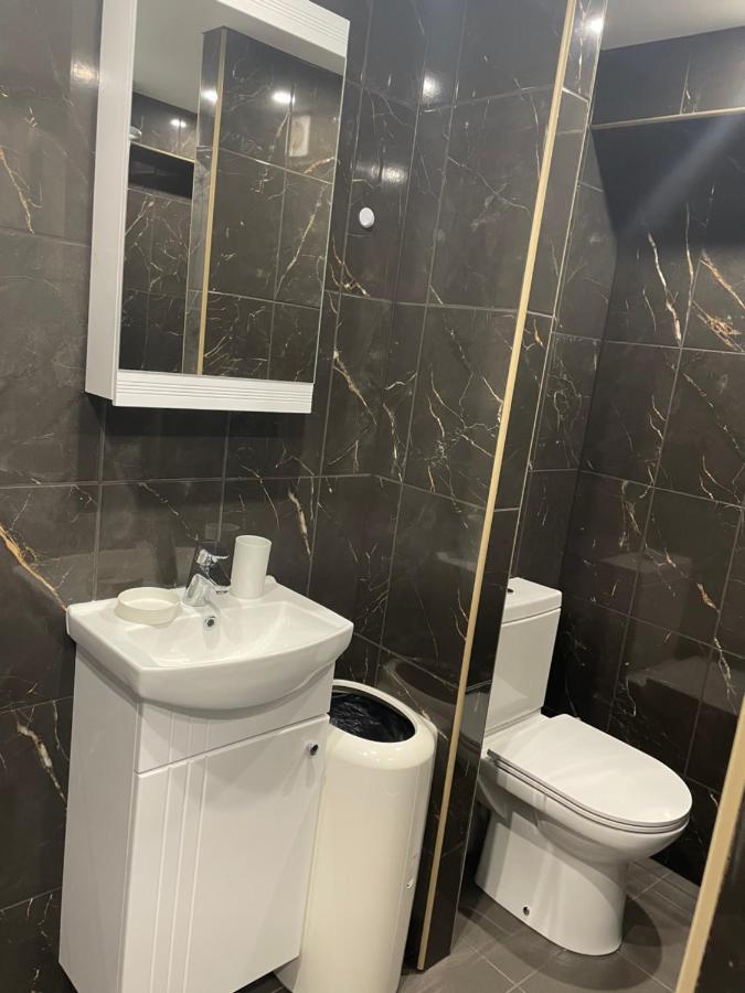 Roze Nakvyne Apartment